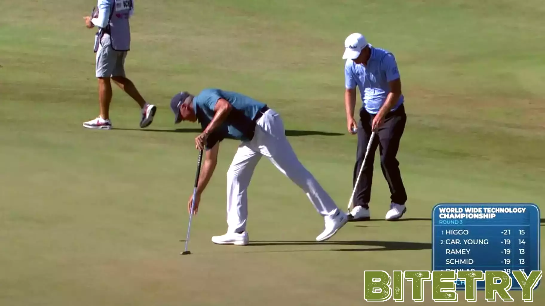 Matt Kuchar's Impressive Birdie at the 17th Hole