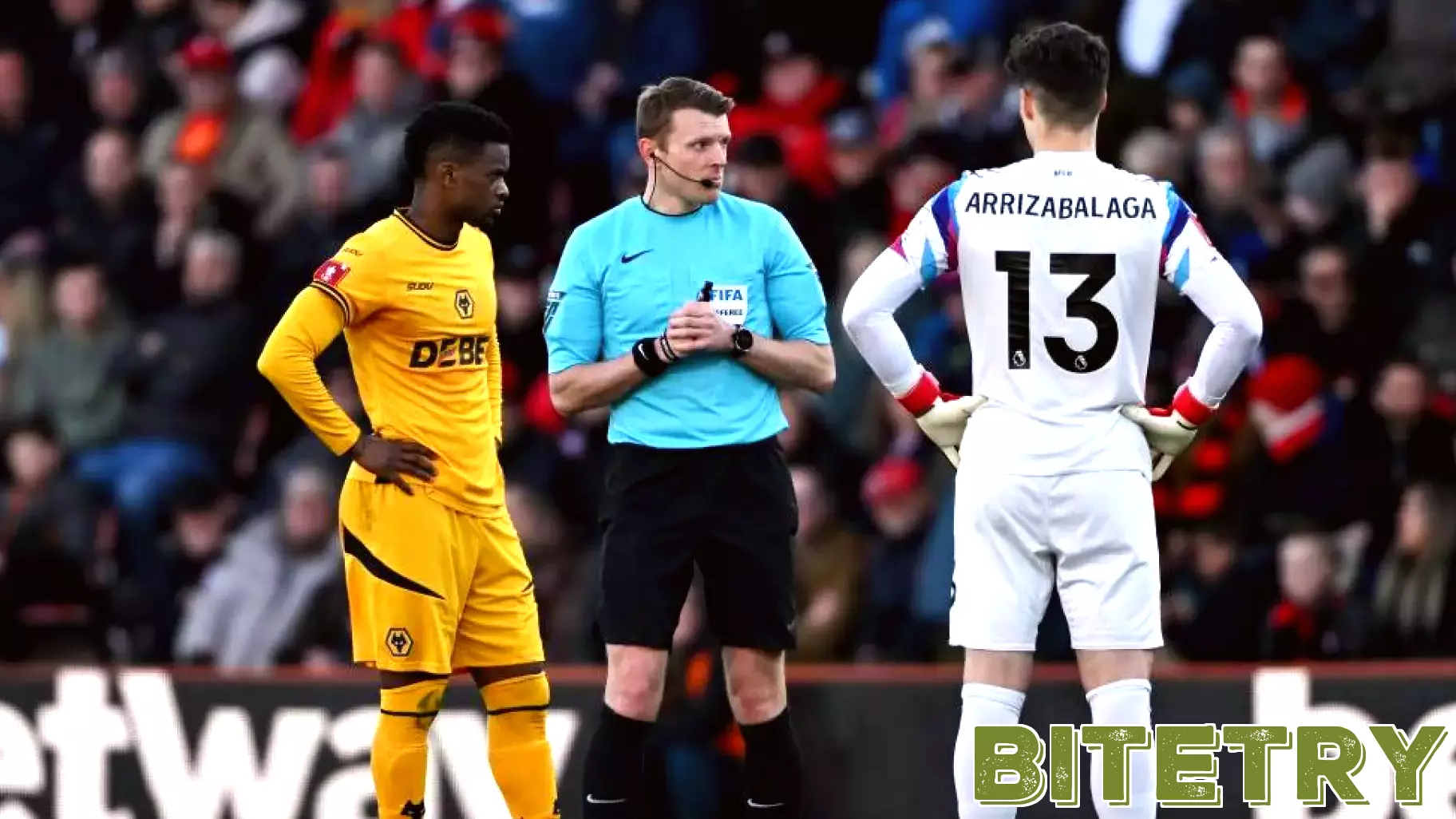 VAR Controversy: Officials Struggle with Technology During Crucial Stoppage